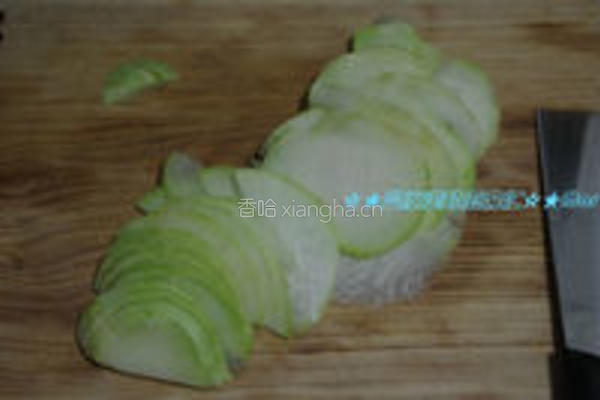 凉拌水果苤蓝的做法图解2