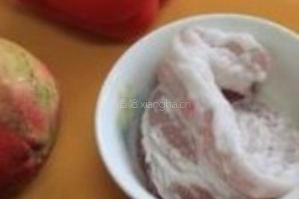 石榴咕噜肉的做法图解1