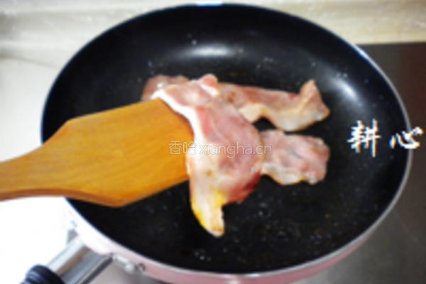 大白菜炒培根的做法图解5