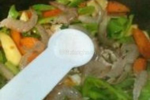 微辣虾蟹煲的做法图解9