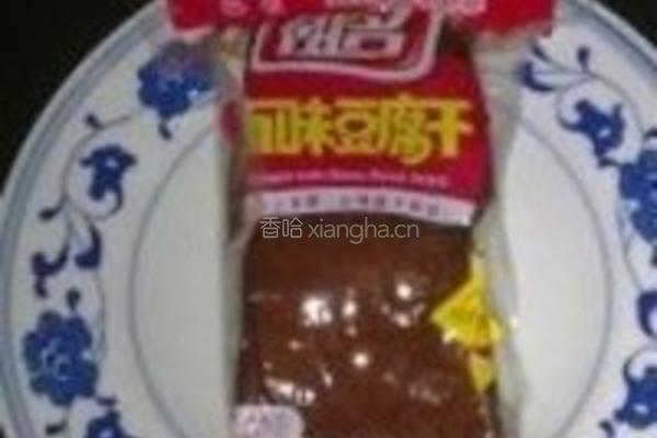 香干炒药芹的做法图解2