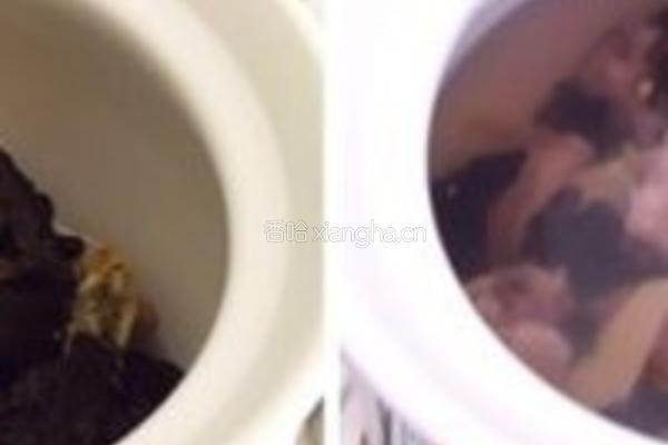 黑豆冬蚝生地汤的做法图解2