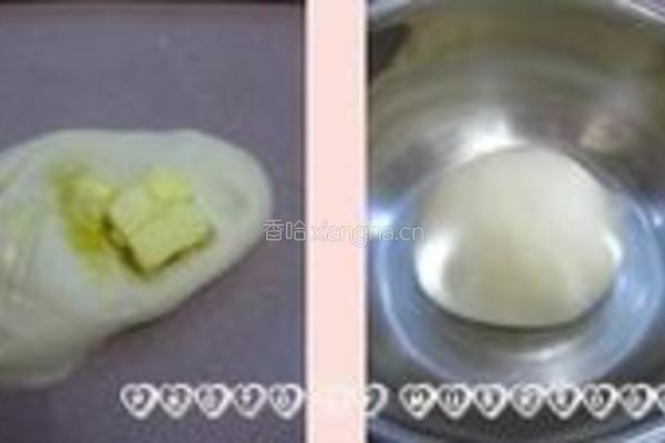 黄油香蒜熏肉肠面包的做法图解2