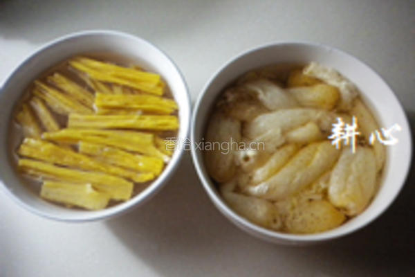 竹荪腐竹排骨煲的做法图解4