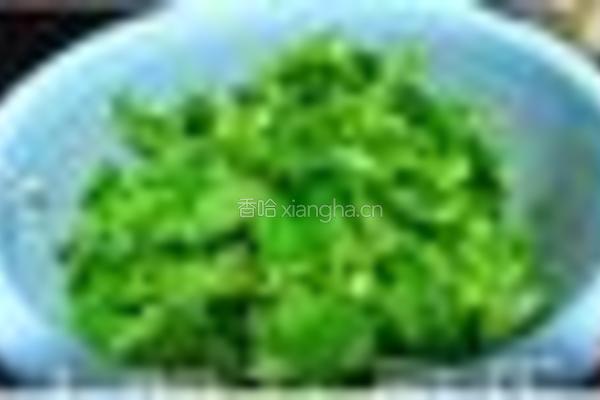 鲜益母草煎鸡蛋的做法图解1