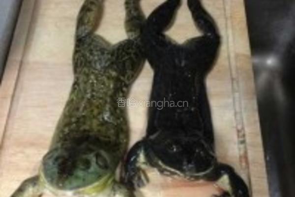 香锅牛蛙的做法图解1