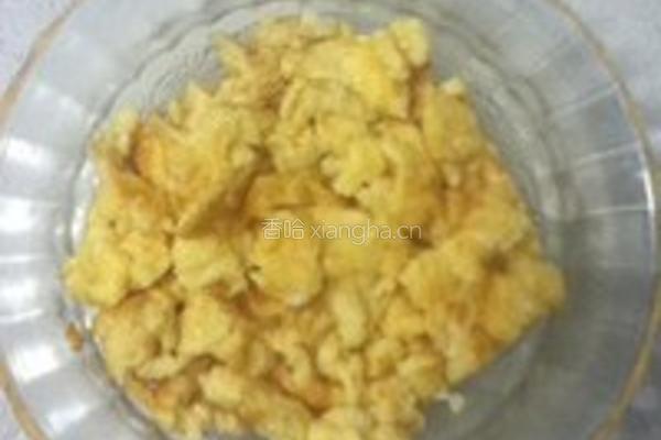 剁辣椒豆瓣酱洋葱炒鸡蛋的做法图解3