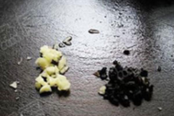 南瓜豆豉炒排骨的做法图解4