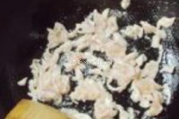 黄花菜炒鸡肉丝的做法图解6