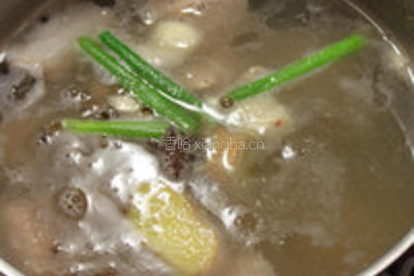 冬瓜排骨汤的做法图解1