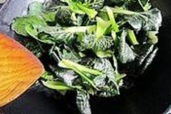 椒油口蘑小油菜的做法图解6