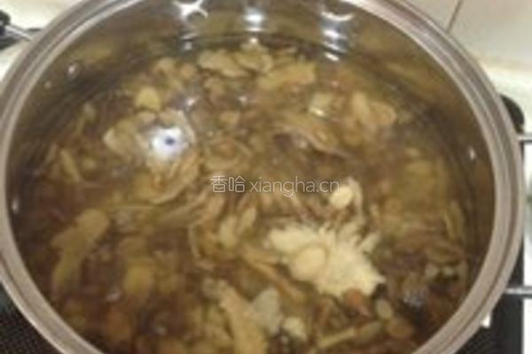 当归黄芪土鸡汤的做法图解1