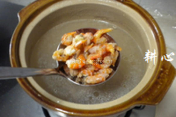 菜花虾米排骨汤的做法图解4