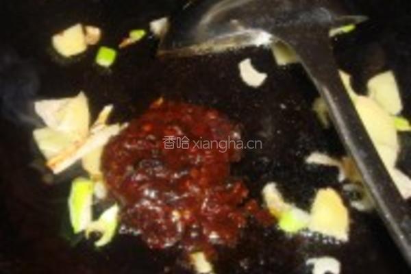 辣炒双菇菜花的做法图解5