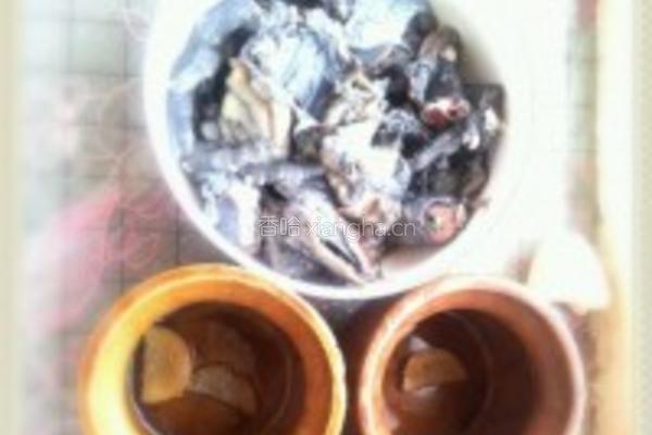 瓦罐虫草乌鸡汤的做法图解1