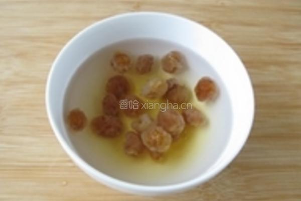 黑米薏仁桂圆汤的做法图解2