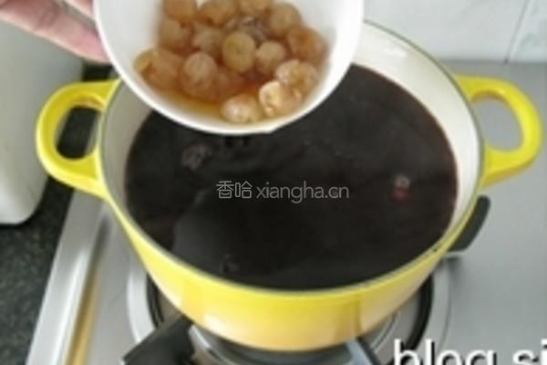 黑米薏仁桂圆汤的做法图解4