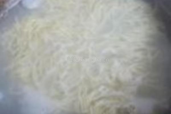 黄花菜鲜蛤汤卤面的做法图解7