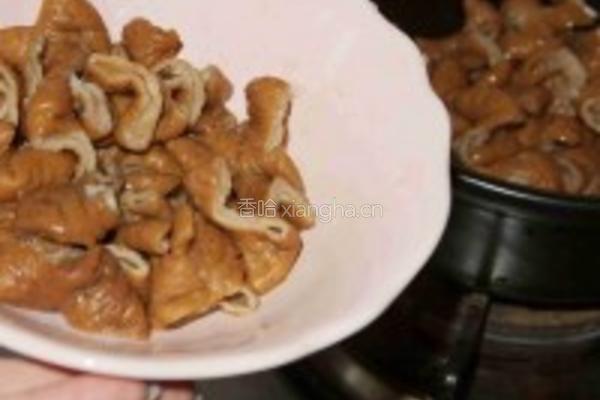 臭豆腐肥肠煲的做法图解9