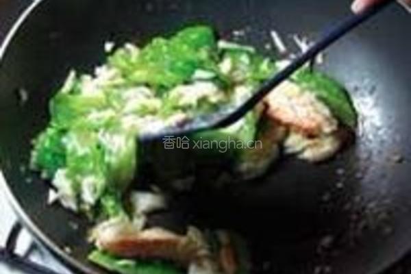 蟹肉炒苦瓜的做法图解2
