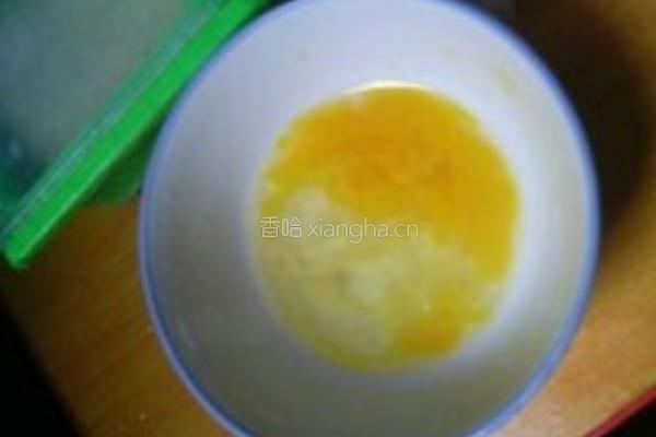 酸辣鸡蛋土豆炸酱面的做法图解2