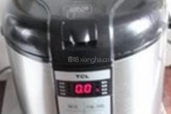 虫草花淮山乌鸡汤的做法图解3