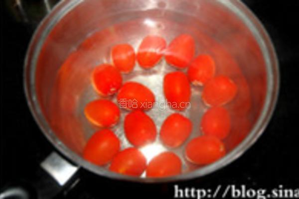 蜜渍圣女果的做法图解1