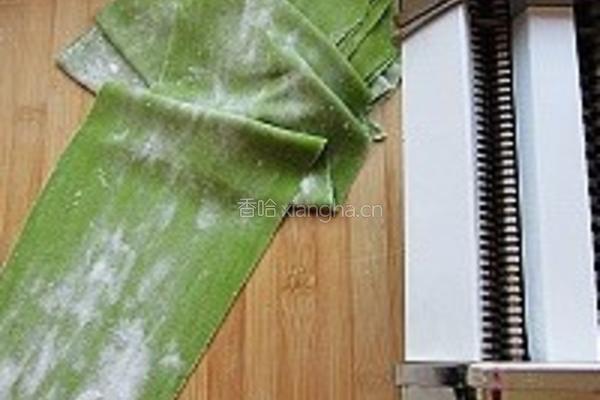菠菜杂酱面的做法图解2