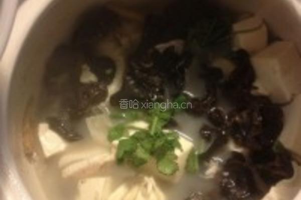 枸杞黑鱼汤的做法图解6