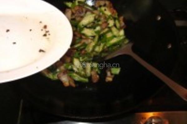豆豉五花小炒秋葵的做法图解6