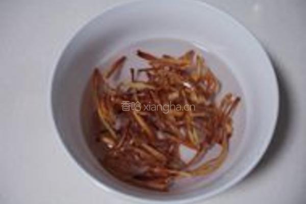 黄花菜栗子粉丝煲的做法图解6