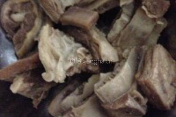 土茯苓牛排汤的做法图解1