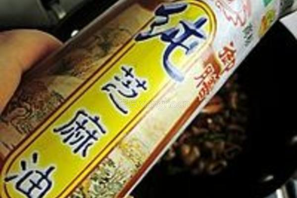 泡椒肥肠的做法图解11