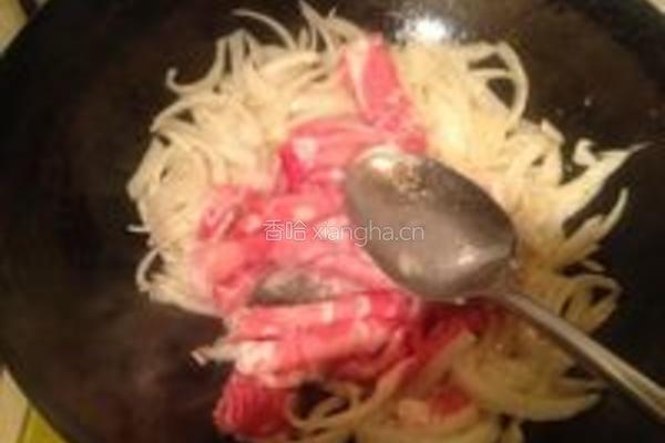 洋葱羊肉炒面的做法图解3