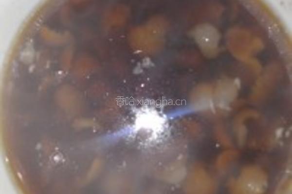 元肉洋参炖猪腰的做法图解2