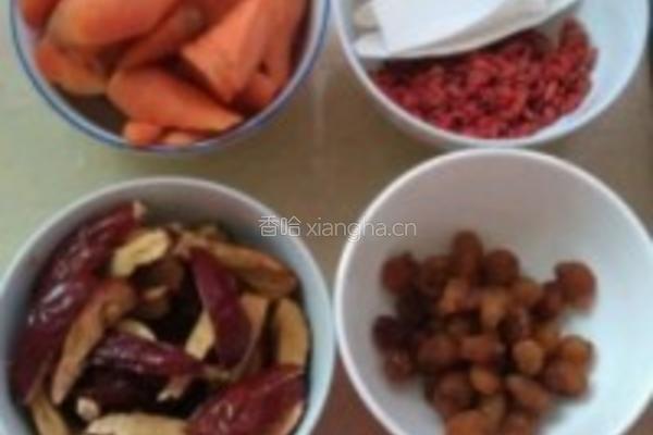 红枣桂圆鸡骨汤的做法图解3