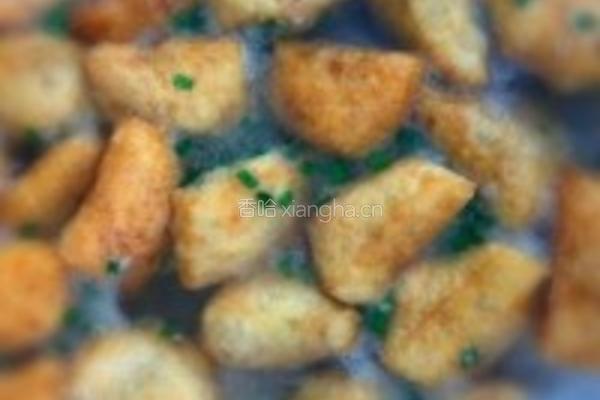 白萝卜煲猪肉韭菜酿油豆腐汤的做法图解5