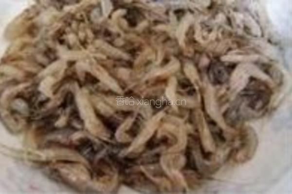 爆炒小河虾的做法图解1