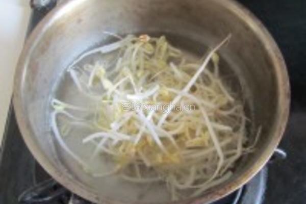 鸡丝荞麦凉面的做法图解2