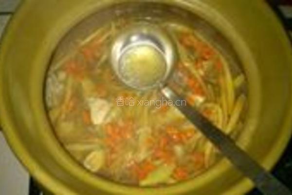 黄花菜枸杞排骨汤的做法图解7
