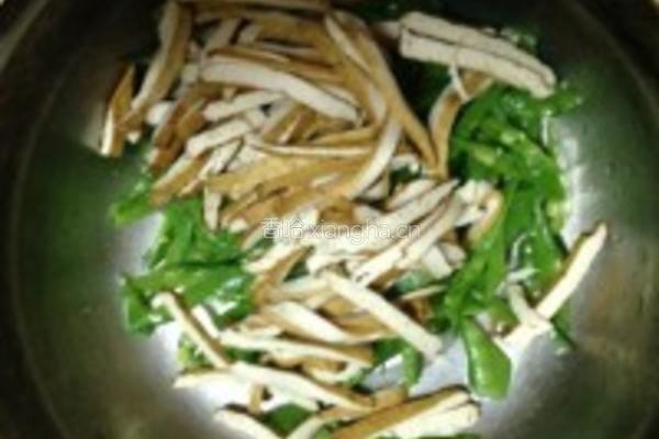 豆干拌荷兰豆的做法图解3