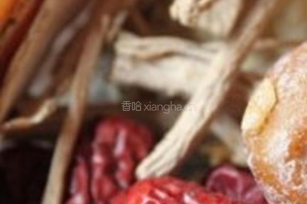 红枣当归排骨汤的做法图解2