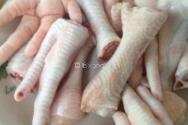家常甜口鸡爪子的做法图解1
