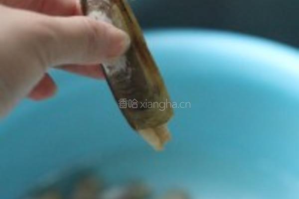 盐焗蛏子的做法图解3