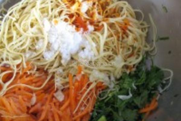 炝拌豆腐丝的做法图解1