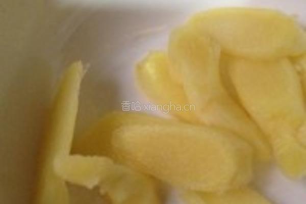 蘑菇木耳乌骨鸡汤的做法图解3