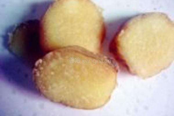 香菇黄花菜炖鸡的做法图解4