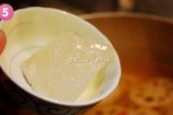 枸杞蜜枣莲藕汤水的做法图解5