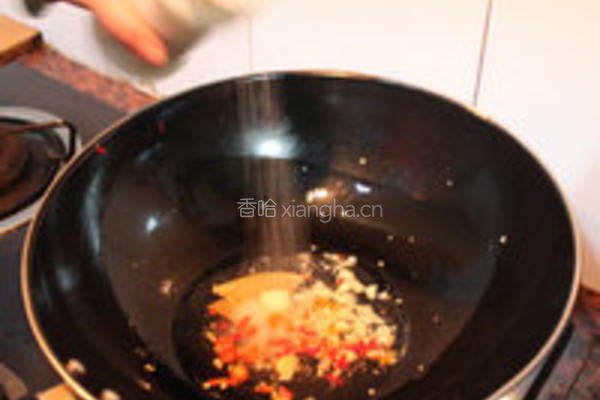 水煮田螺的做法图解7