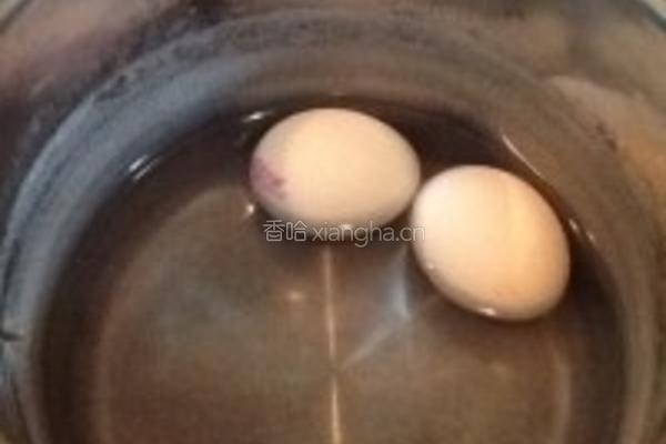 辣椒黄金蛋的做法图解1